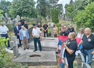 Одавање почасти генералу Григорију Ситникову